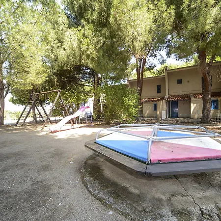 Teti * Campofelice Di Roccella