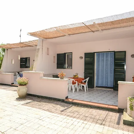 Holiday home Teti Campofelice Di Roccella